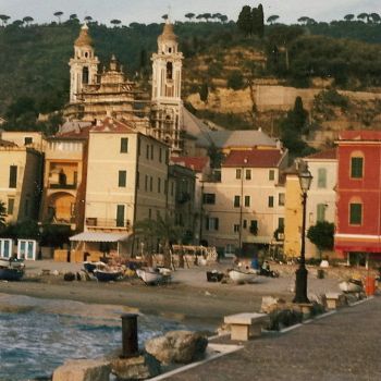 Sera davanti al mare